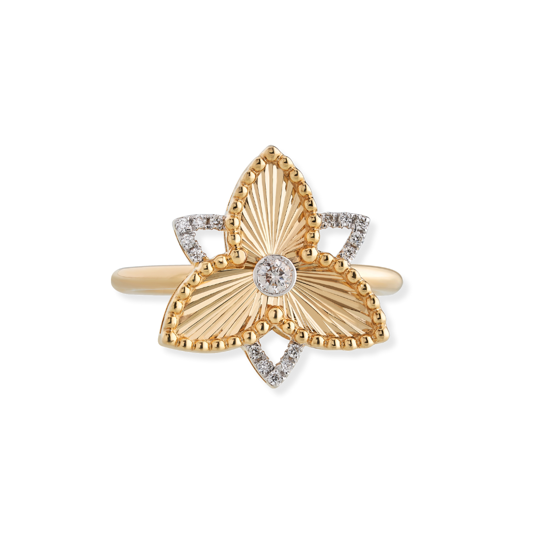 The gilded trillium ring with diamonds