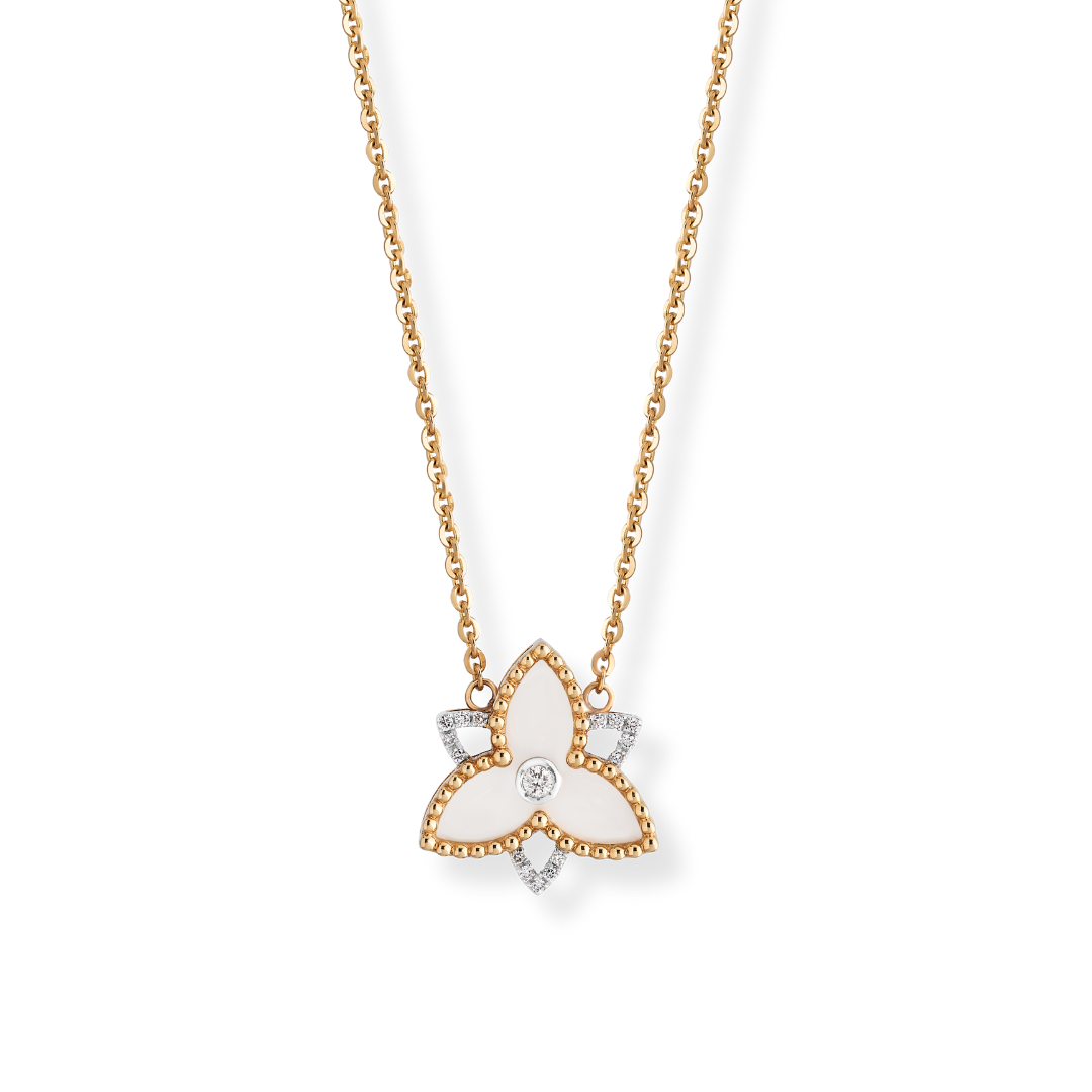 The modern trillium necklace