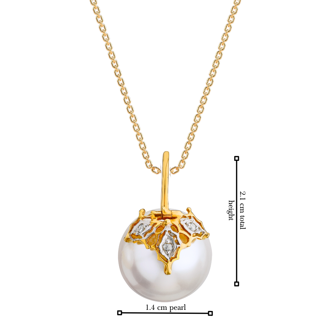 The filigree diamond and pearl pendant